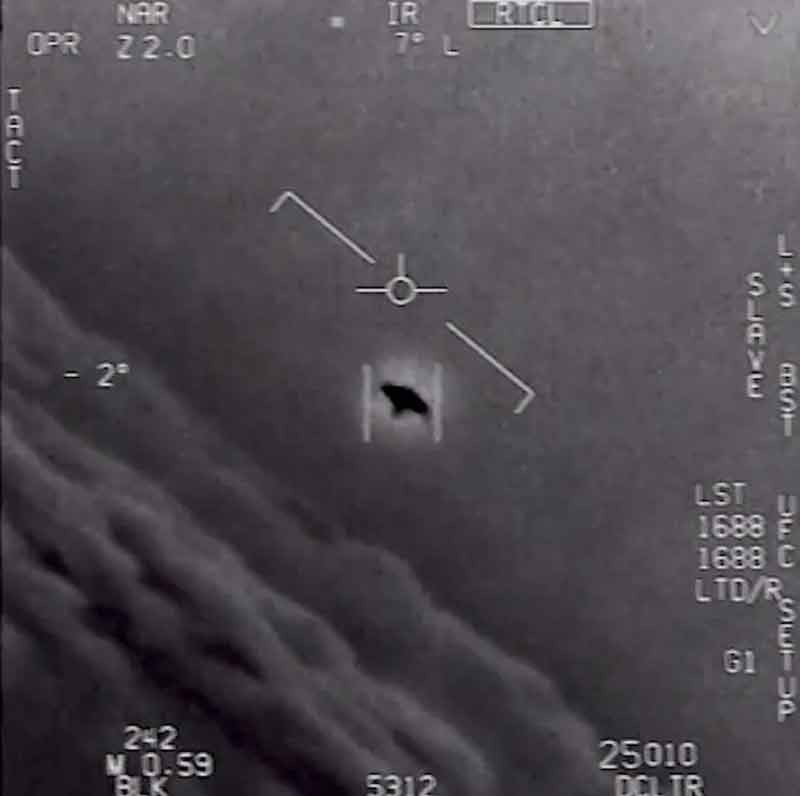 Capture d’écran de la vidéo de l’OVNI de « Gimbal », dans laquelle des pilotes de l’US Navy s’exclament « regardez cette chose ».